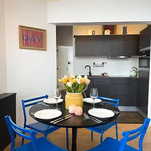 https://bauhaus-suites.hotelsantwerp.net