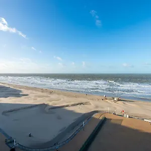 https://cosy-studio-with-sea-view-in-ostend.hotelsghent.com